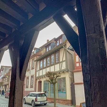 Apartamento Wohnen Am Historischen Rathaus Michelstadt Exterior foto