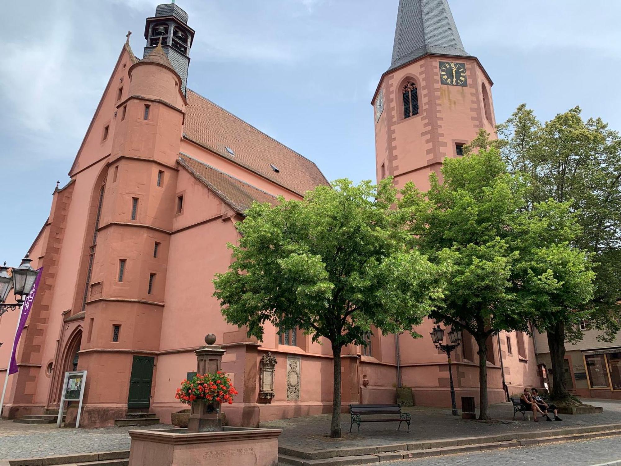 Apartamento Wohnen Am Historischen Rathaus Michelstadt Exterior foto