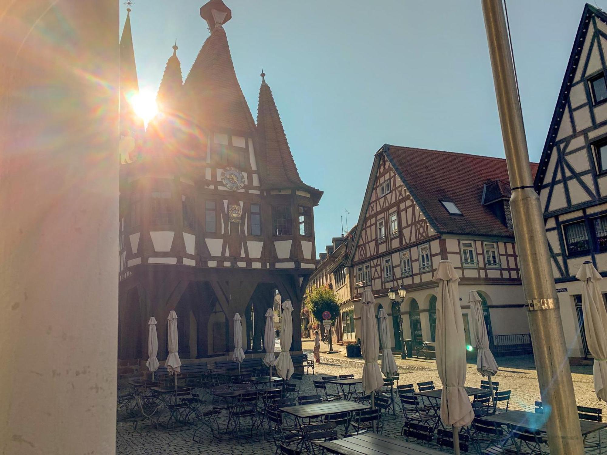 Apartamento Wohnen Am Historischen Rathaus Michelstadt Exterior foto